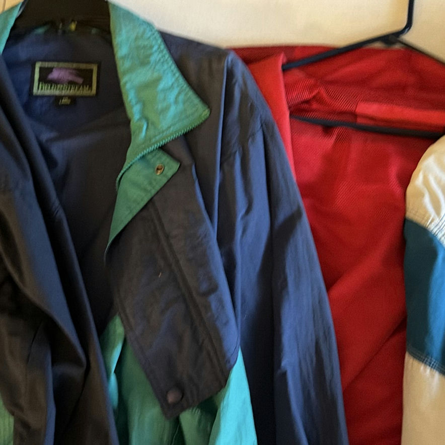 Assorted jackets and windbreakers - image 6 of 6