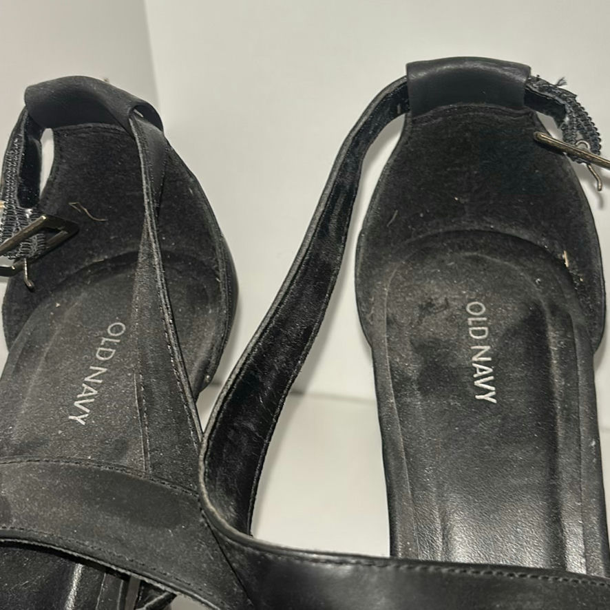 Women's sandals and flip-flops (assorted brands) - image 2 of 10