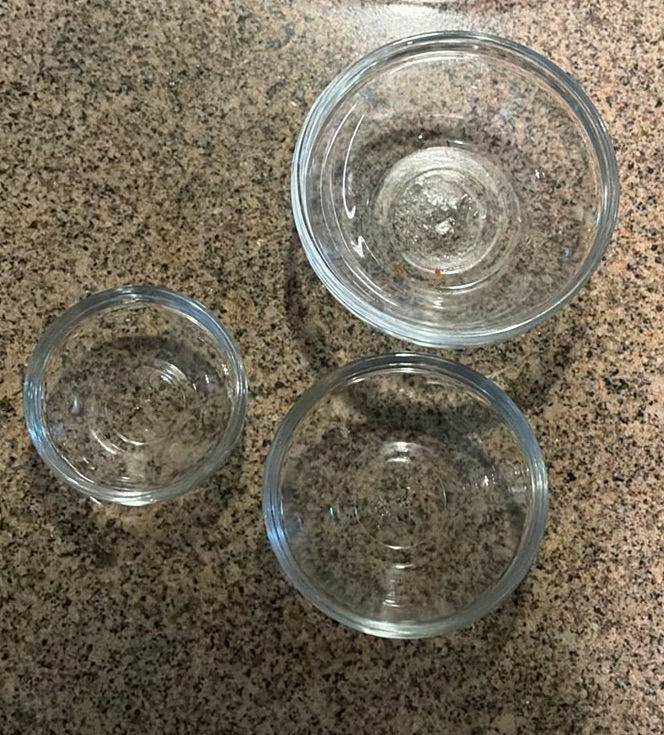 Set of Clear Glass Bowls in Multiple Sizes - image 4 of 5