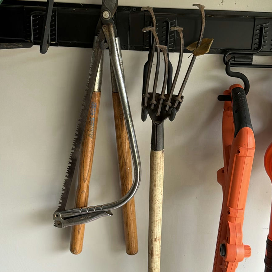 Assorted yard and garden tools - image 5 of 6