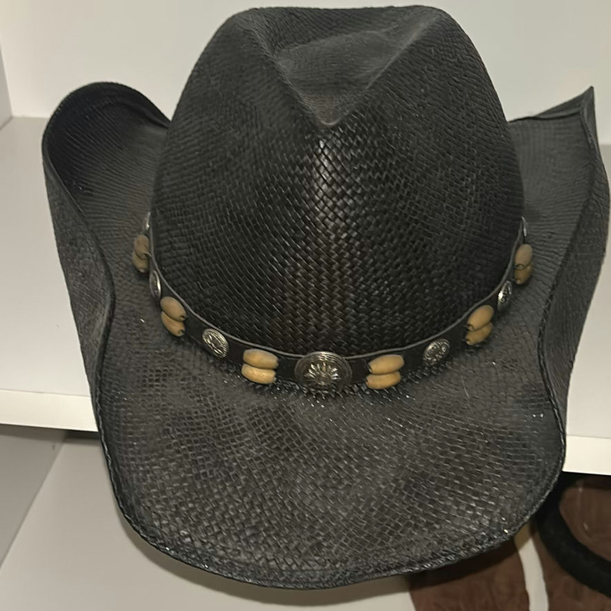 Assorted straw hats and woven sun hats - image 5 of 12