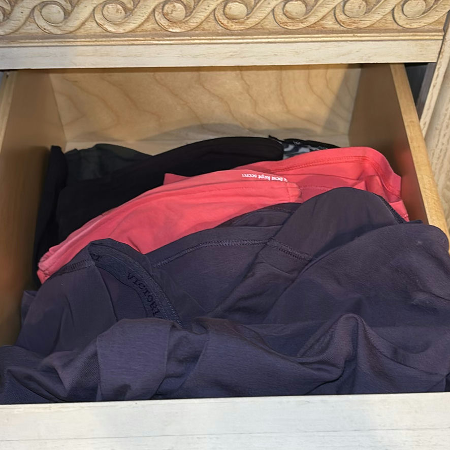 Assorted women's clothing items - image 1 of 5