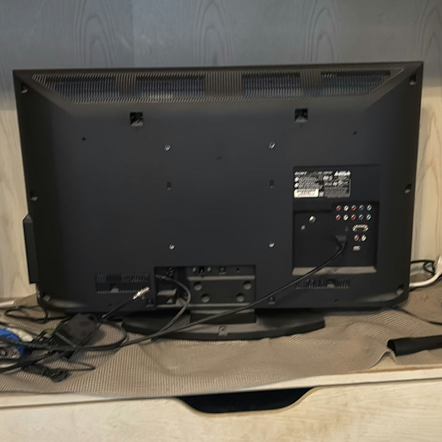 Sony Bravia KDL-32BX300 LCD TV - image 4 of 5