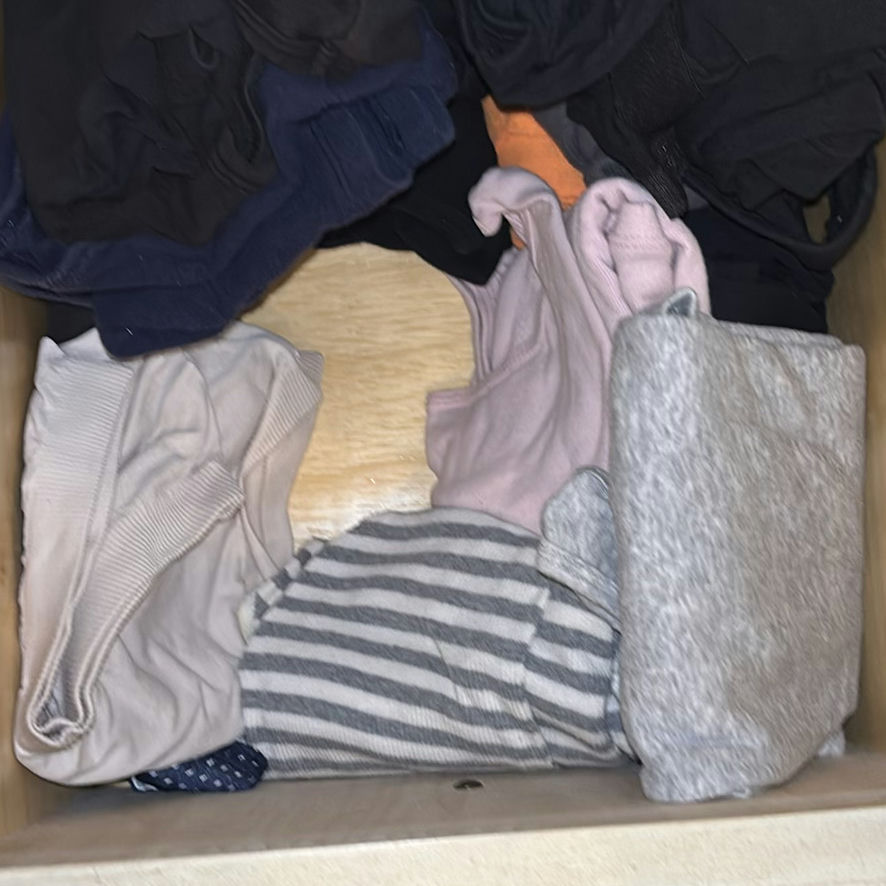 Assorted casual tops and tank tops - image 2 of 9