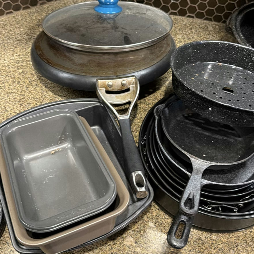 Assorted Cookware Set with Lodge Cast Iron Skillet and Nonstick Pans - image 4 of 7