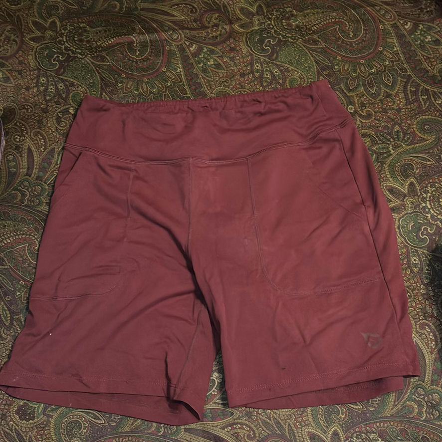 Assorted athletic and casual shorts - image 4 of 5