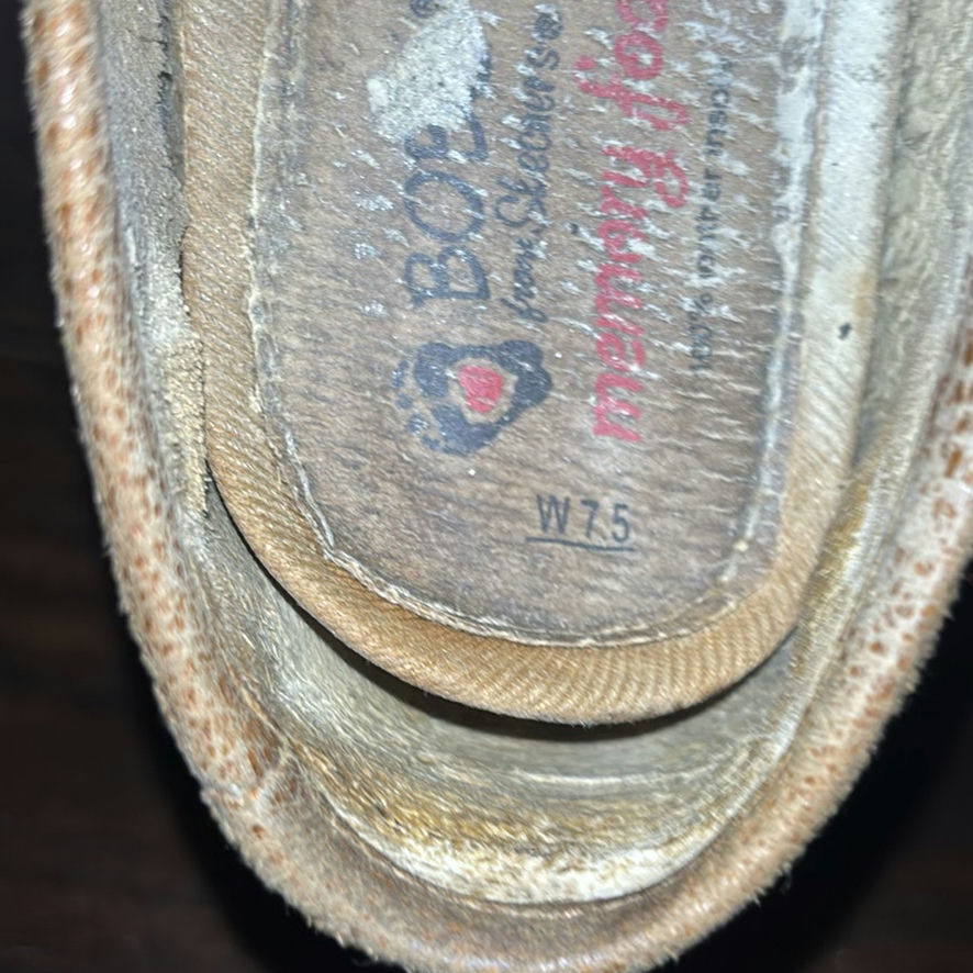 Assorted footwear collection: sandals, loafers, and slip-ons - image 13 of 13