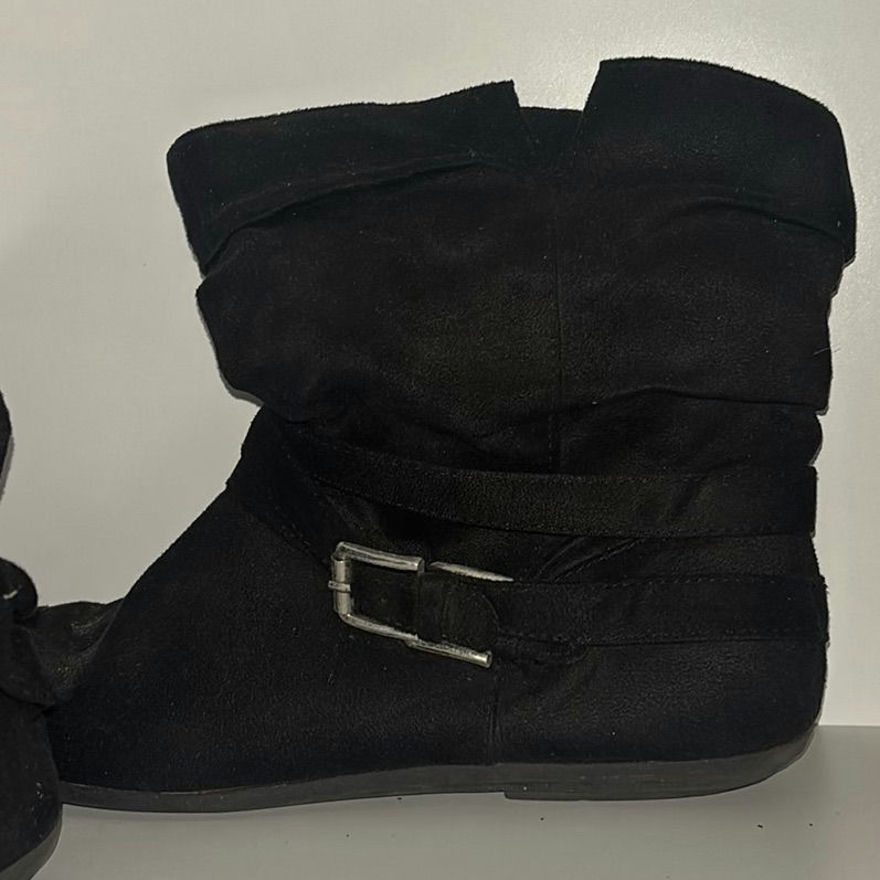 Assorted women's boots (black and brown) - image 2 of 10