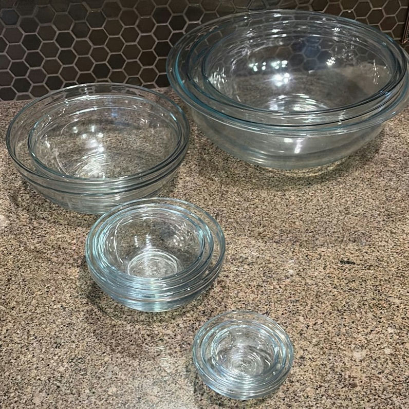 Set of Clear Glass Bowls in Multiple Sizes - image 3 of 5