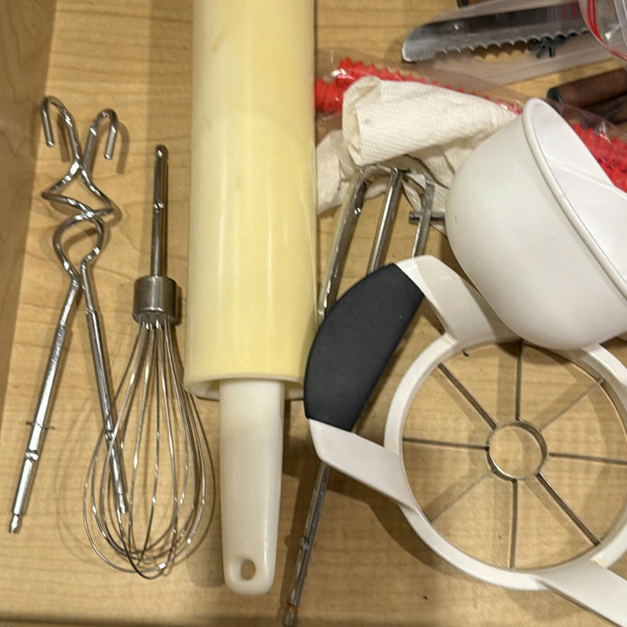 Assorted kitchen utensils and tools - image 9 of 9
