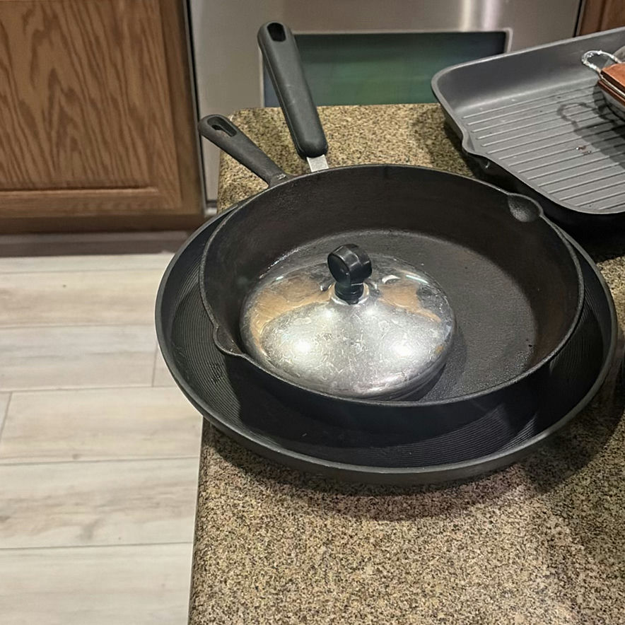 Assorted Pots, Pans, Lids, and Griddle - image 4 of 6