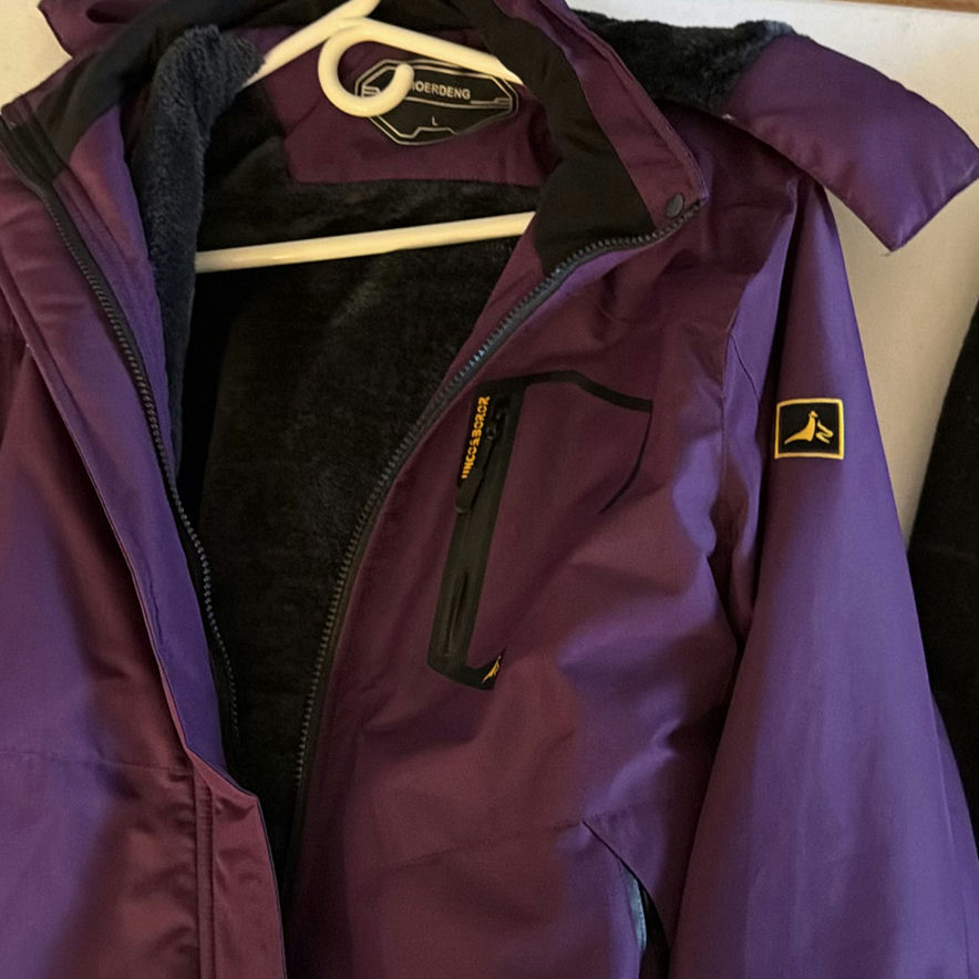 Assorted jackets and coats - image 4 of 6