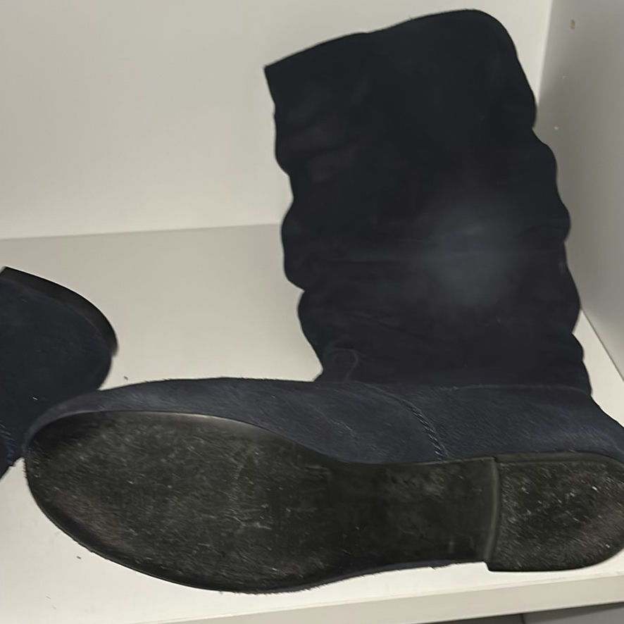 Assorted women's suede boots - image 2 of 13