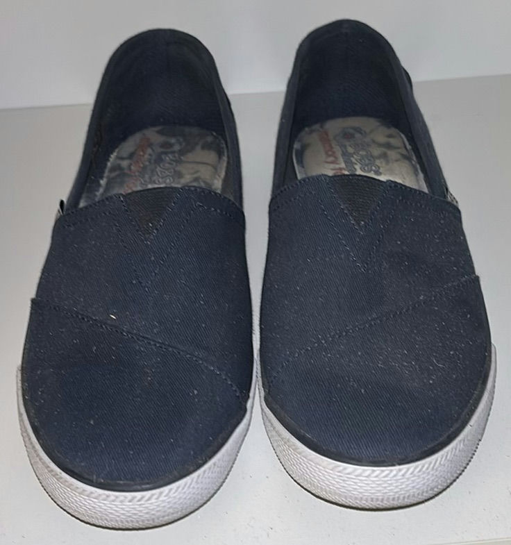 Assorted footwear collection: sandals, loafers, and slip-ons - image 7 of 13