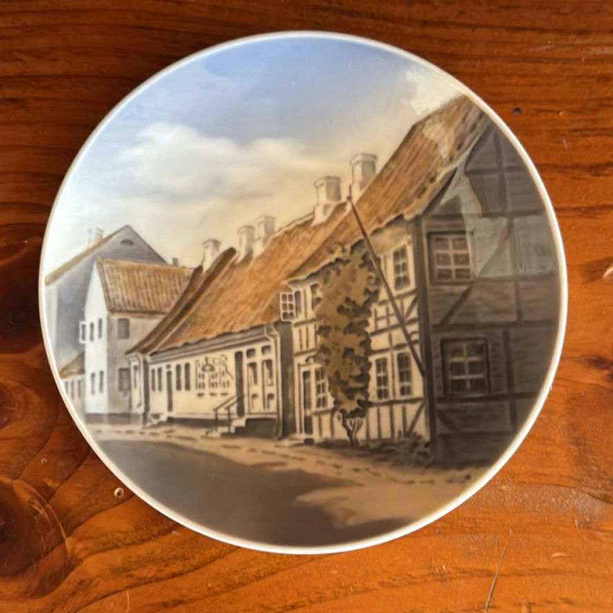 Set of Four Danish Decorative Ceramic Plates - image 4 of 7