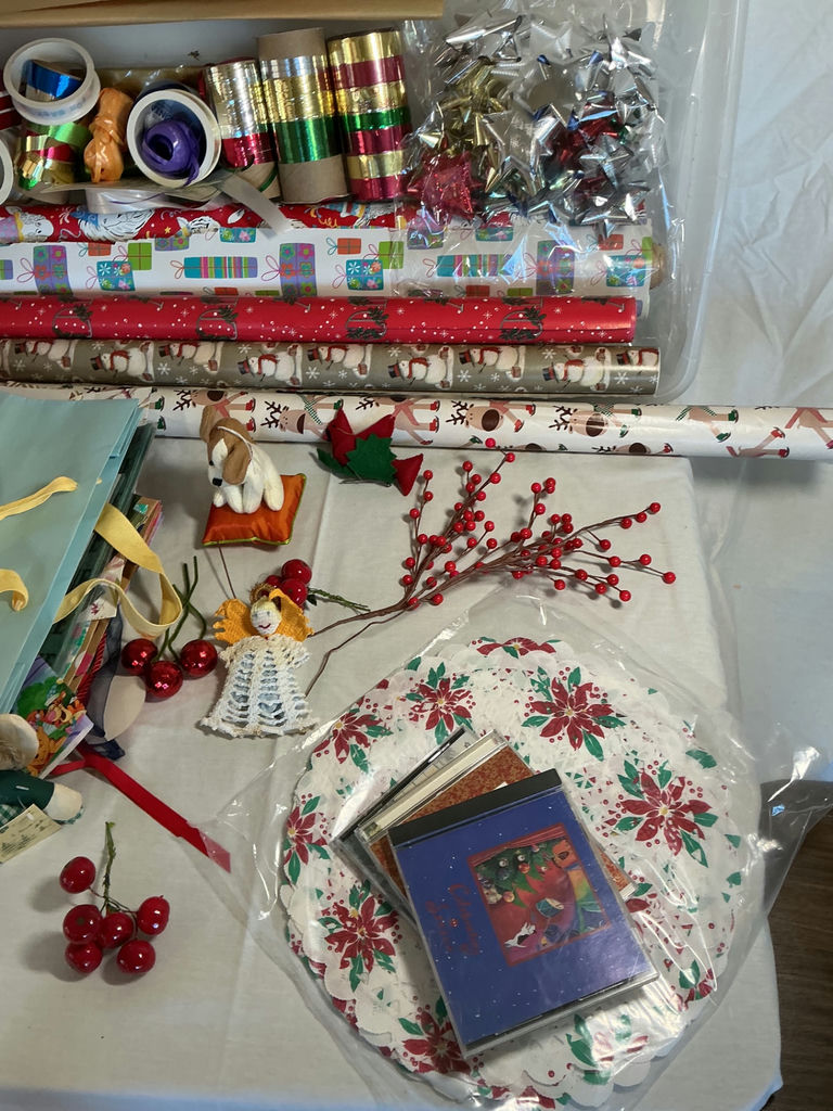 Christmas Decorations, Lights, Stockings and Gift Wrap - image 3 of 10