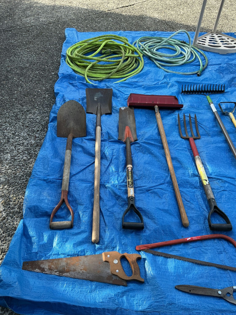 Gardening Tools and Equipment Set - image 2 of 5