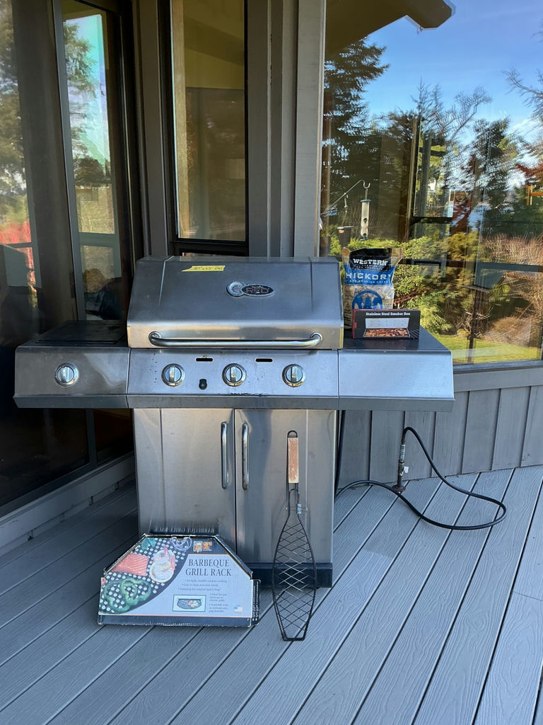 Char-Broil RED gas grill with smoker box, grill rack and smoking chips - image 1 of 10