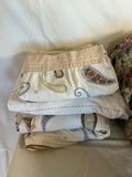 Queen bedding. - thumbnail 2 of 4