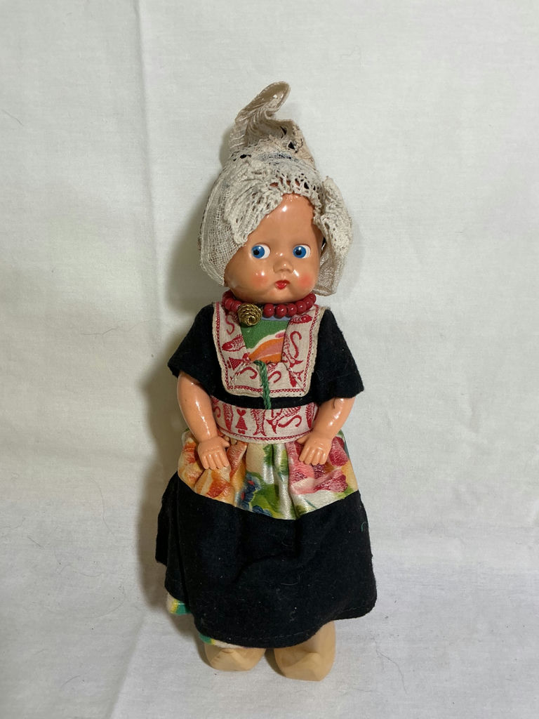 Group of six fabric dolls in traditional folk costumes - image 3 of 13