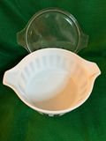 vintage 1961 Pyrex Gourmet "Black Leaf" 2.5 Quart Casserole Dish - thumbnail 2 of 3