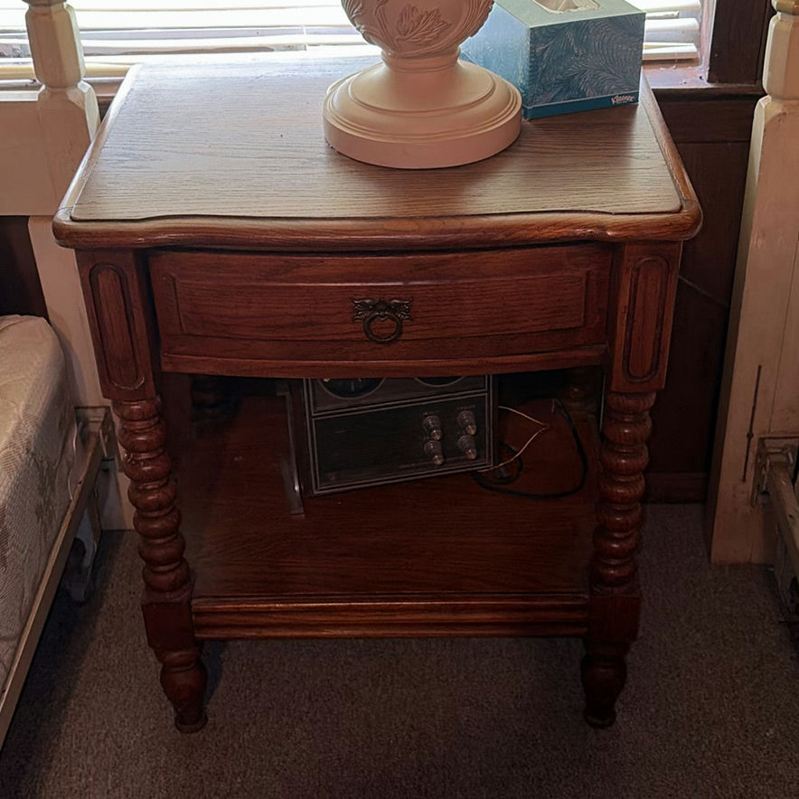End table with ornate lamp and vintage radio - image 2 of 7