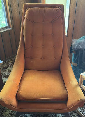 Orange tufted mid-century lounge chair - Image 1 of 5