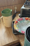 Assorted kitchenware and small appliances - thumbnail 2 of 10