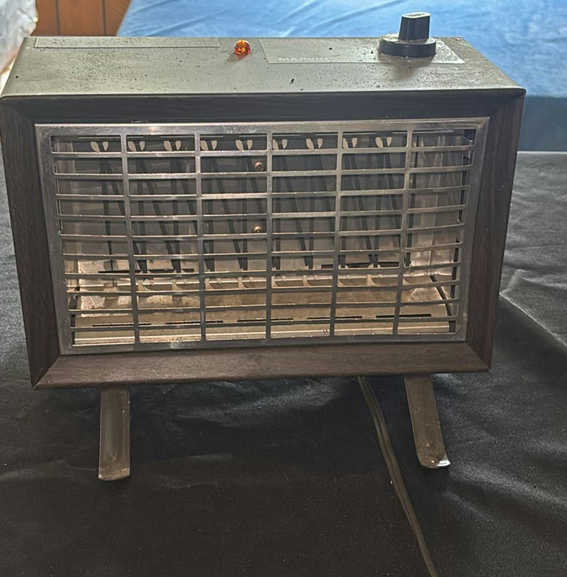 Collection of portable electric space heaters - image 4 of 11