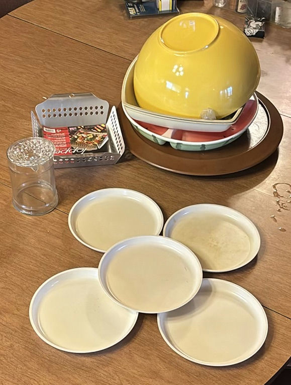Assorted kitchenware collection (bowls, plates, shaker, and accessories) - image 13 of 13