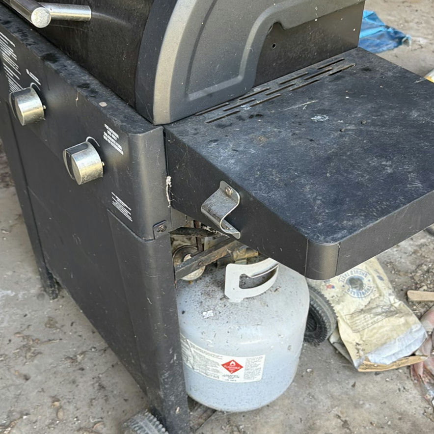 Brinkmann Outdoor Gas Grill with Propane Tank and Accessories - image 5 of 6