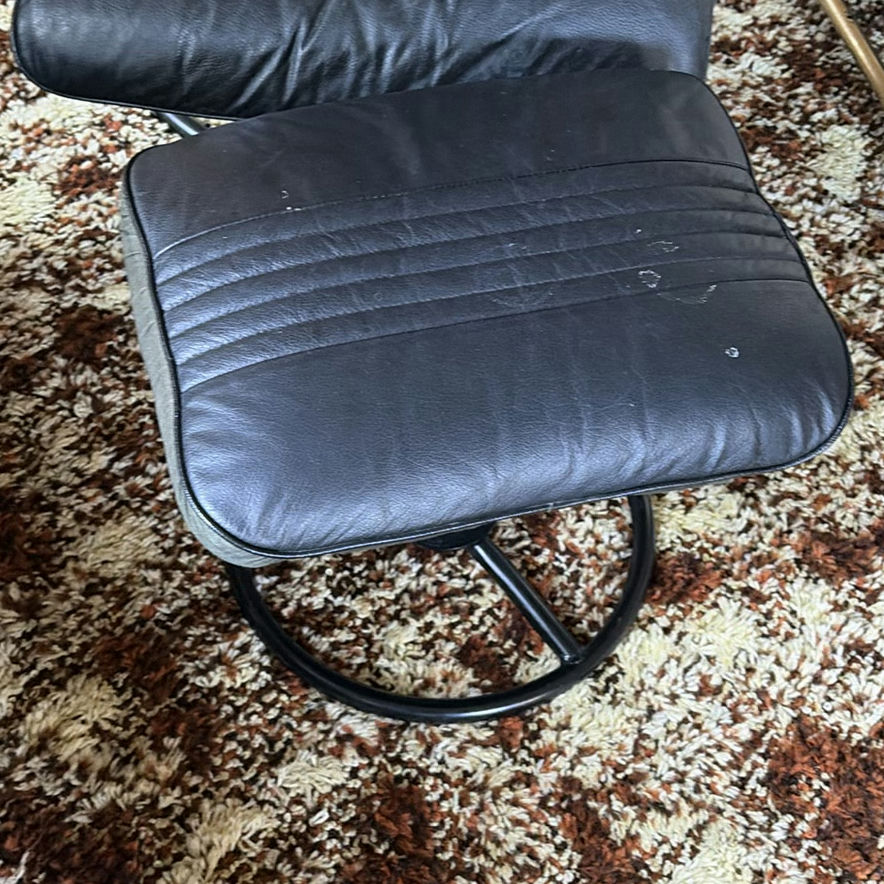 Black leather office chair with ottoman - image 2 of 5