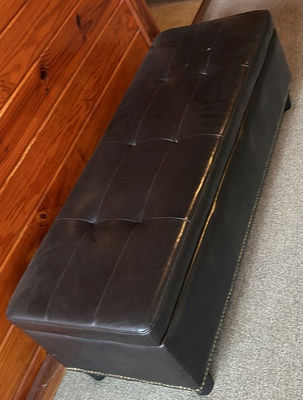 Black leather tufted ottoman bench - Image 1 of 4