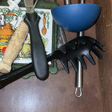 Assorted Kitchen Utensils - thumbnail 3 of 5