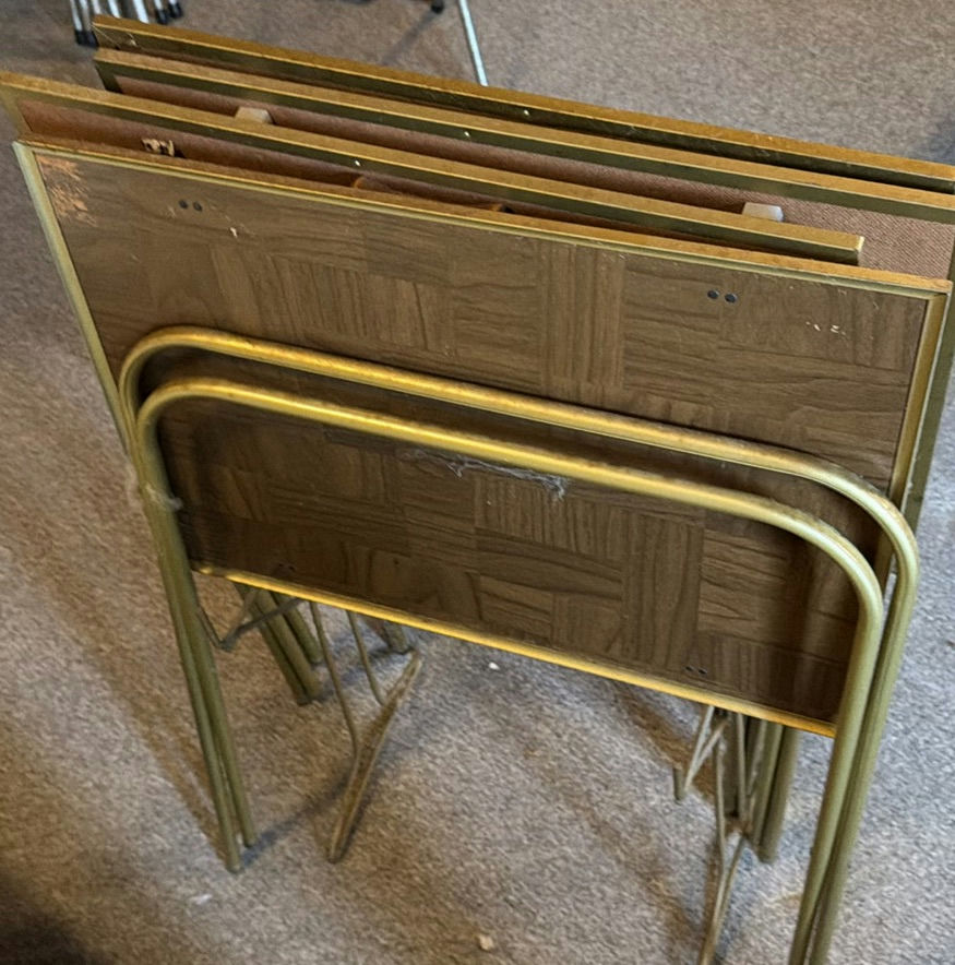 Vintage folding chairs with floral-printed seats and wood-pattern backs - image 8 of 8