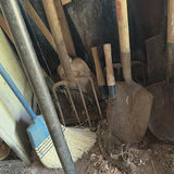 Assorted garden and yard tools - thumbnail 5 of 5