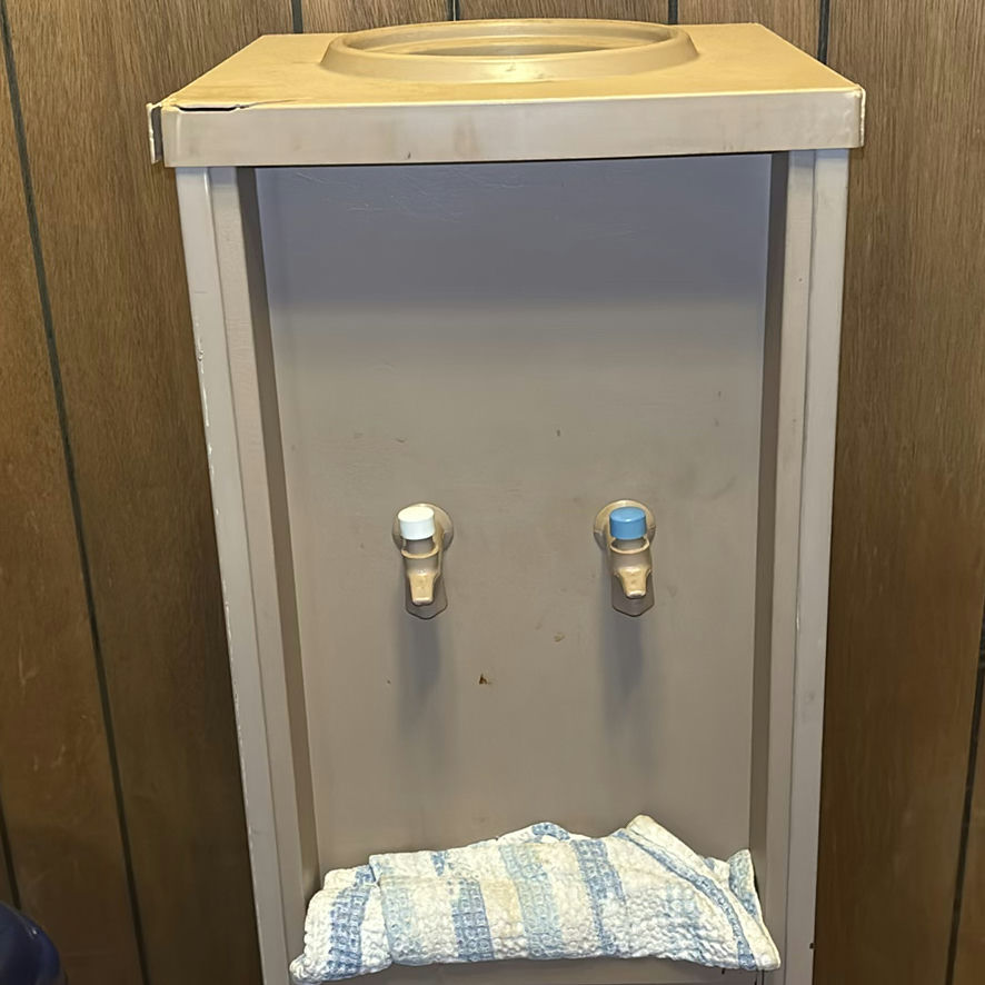 Sunroc water cooler with dual taps and bottled water - image 3 of 5