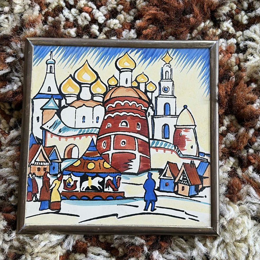 Assorted decorative tiles and framed wall art - image 8 of 9