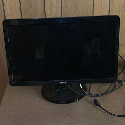 Dell Computer Monitor on Round Stand - Image 1 of 5